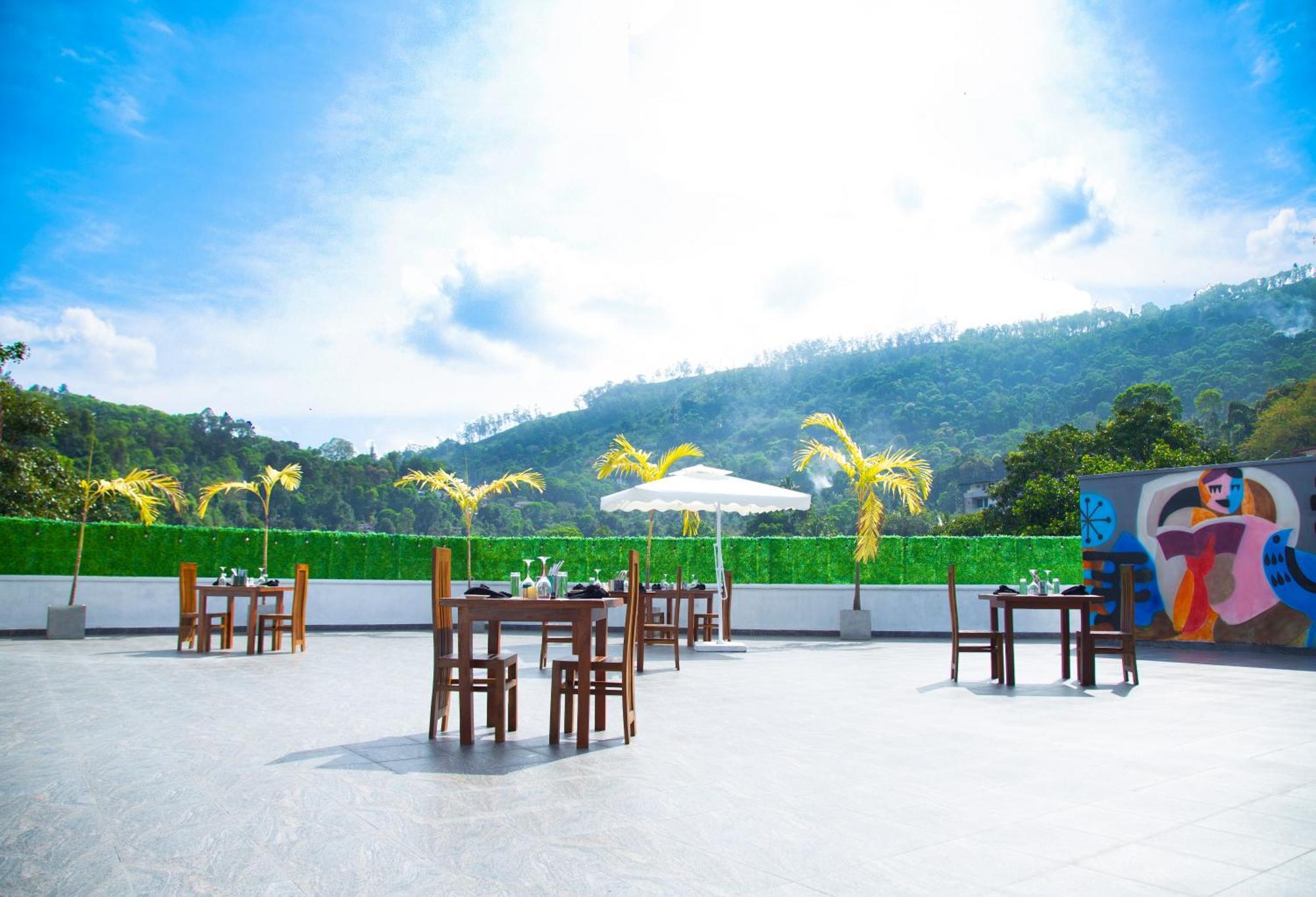 Hotel Crown Regency- Badulla Exterior foto